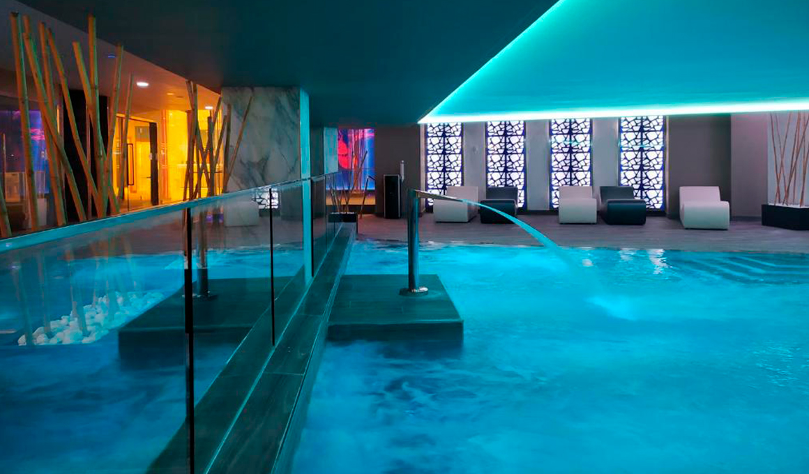 Descubre los mejores hoteles con piscina climatizada en Alicante